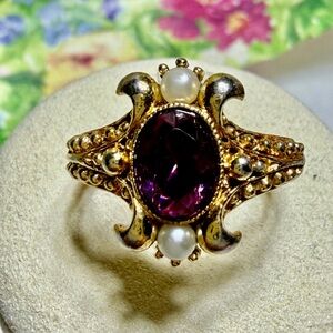 Vintage Avon Queensbury Ring 1974